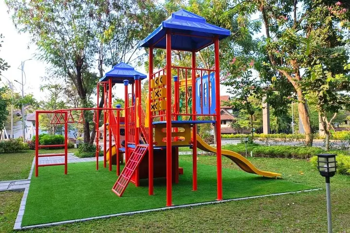 Сурабая: Whiz Residence Darmo Harapan Surabaya