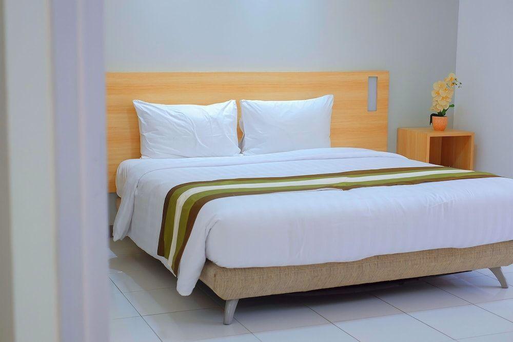 Сурабая: Whiz Residence Darmo Harapan Surabaya