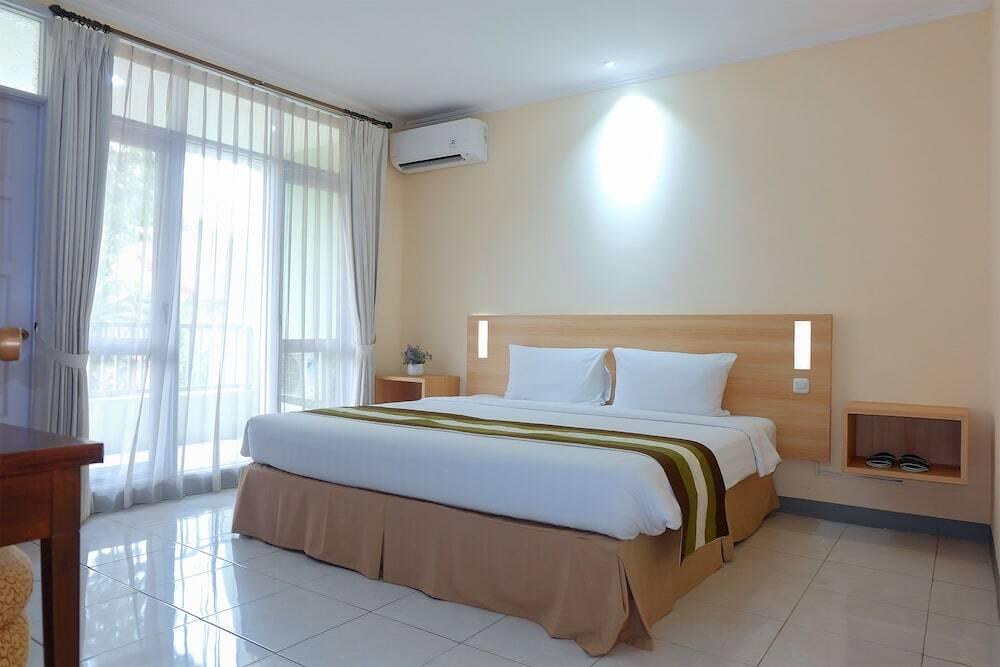 Сурабая: Whiz Residence Darmo Harapan Surabaya