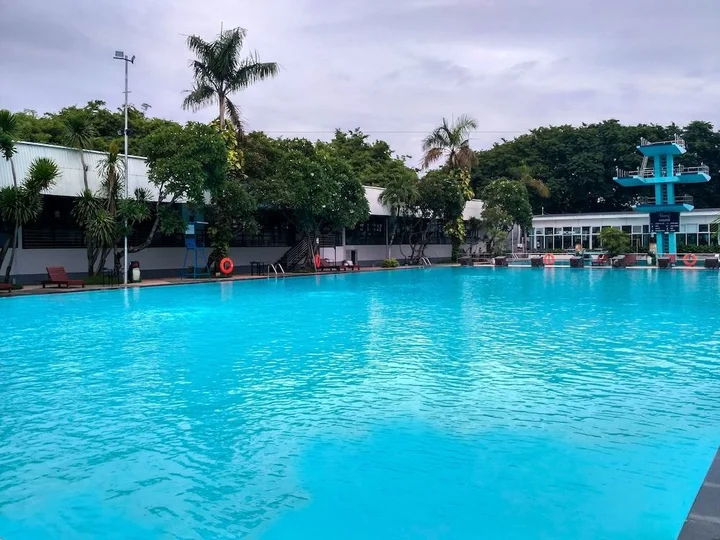 Сурабая: Whiz Residence Darmo Harapan Surabaya