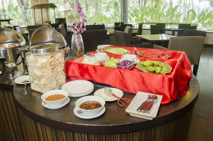 Сурабая: Whiz Residence Darmo Harapan Surabaya