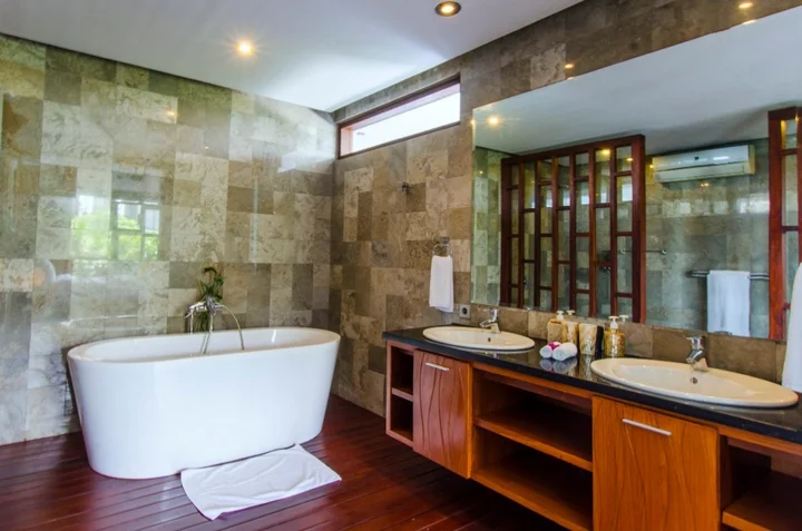 Чангу: Wonderful 4BR villa 50 meters to the beach Canggu