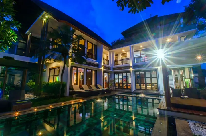 Чангу: Wonderful 4BR villa 50 meters to the beach Canggu