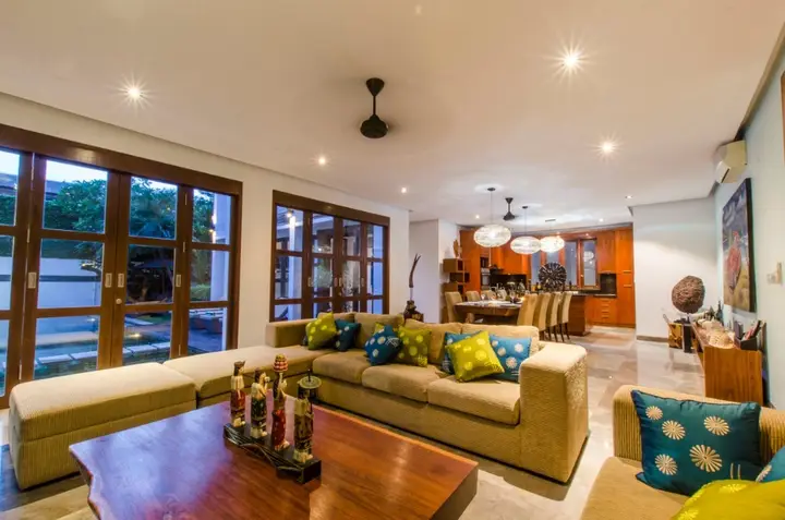 Wonderful 4BR villa 50 meters to the beach Canggu — фото 6
