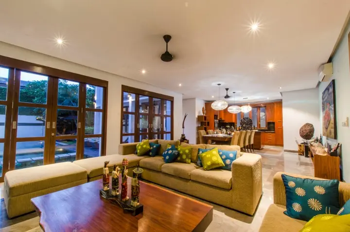 Чангу: Wonderful 4BR villa 50 meters to the beach Canggu