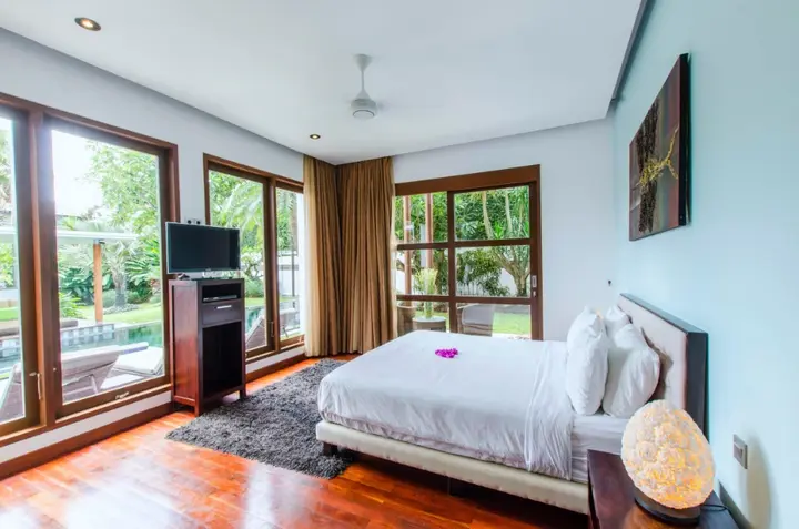Чангу: Wonderful 4BR villa 50 meters to the beach Canggu