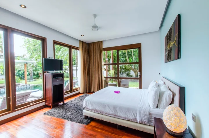 Чангу: Wonderful 4BR villa 50 meters to the beach Canggu