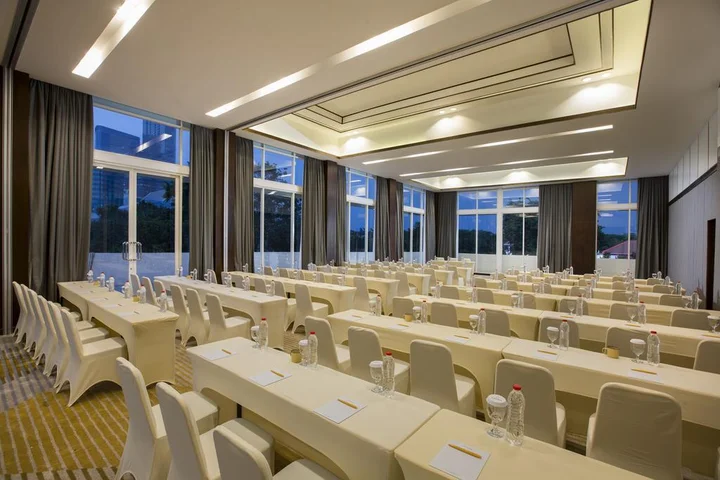 Сурабая: Kampi Hotel Tunjungan – Surabaya