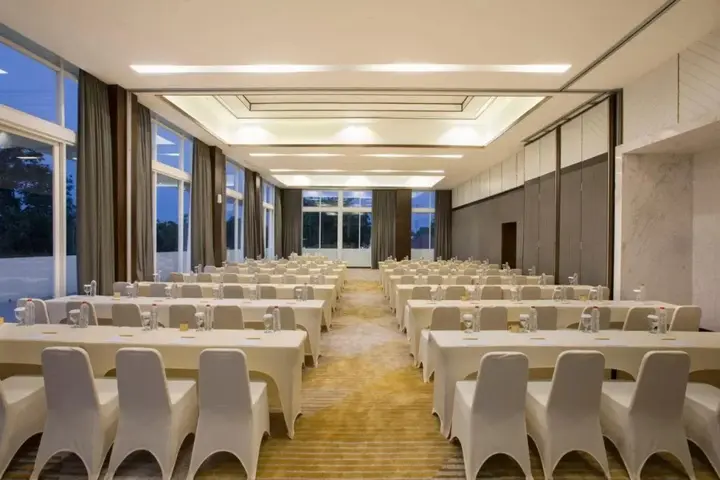 Сурабая: Kampi Hotel Tunjungan – Surabaya