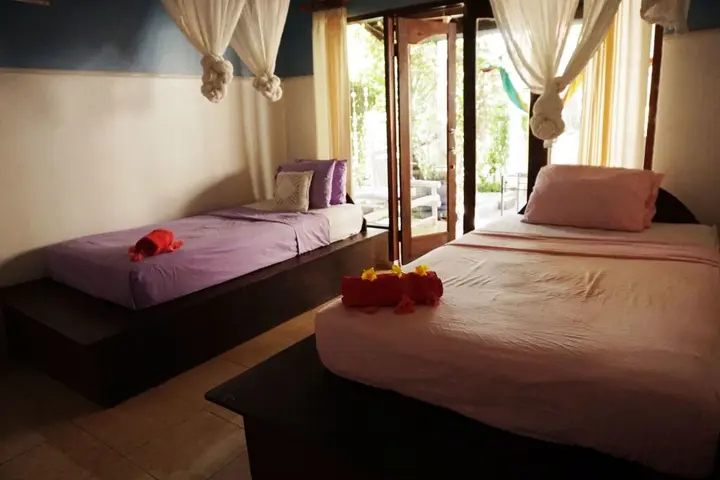 Гили Траванган: Salon de Nomad Gili T.