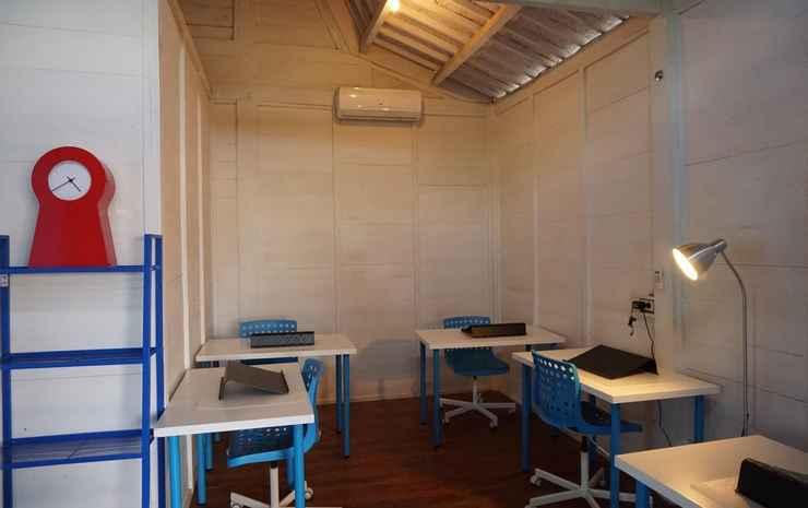 Гили Траванган: Salon de Nomad Gili T.