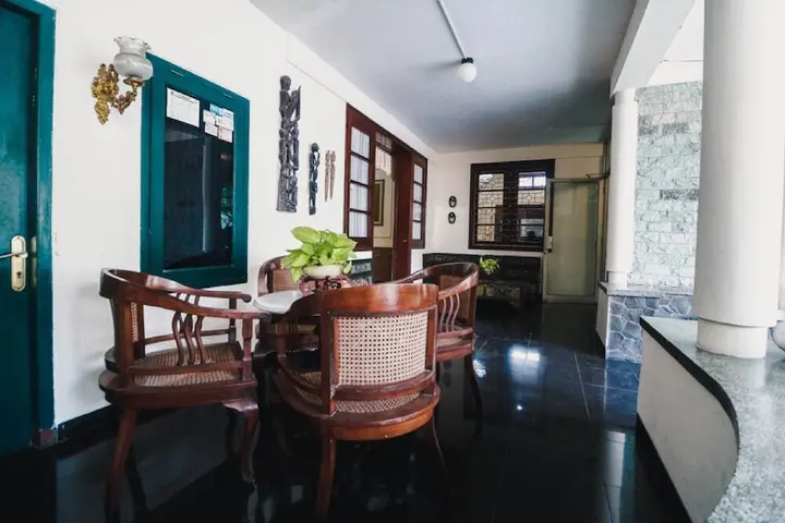 Суракарта: RedDoorz Plus @ Purwosari