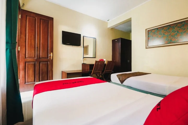 Суракарта: RedDoorz Plus @ Purwosari
