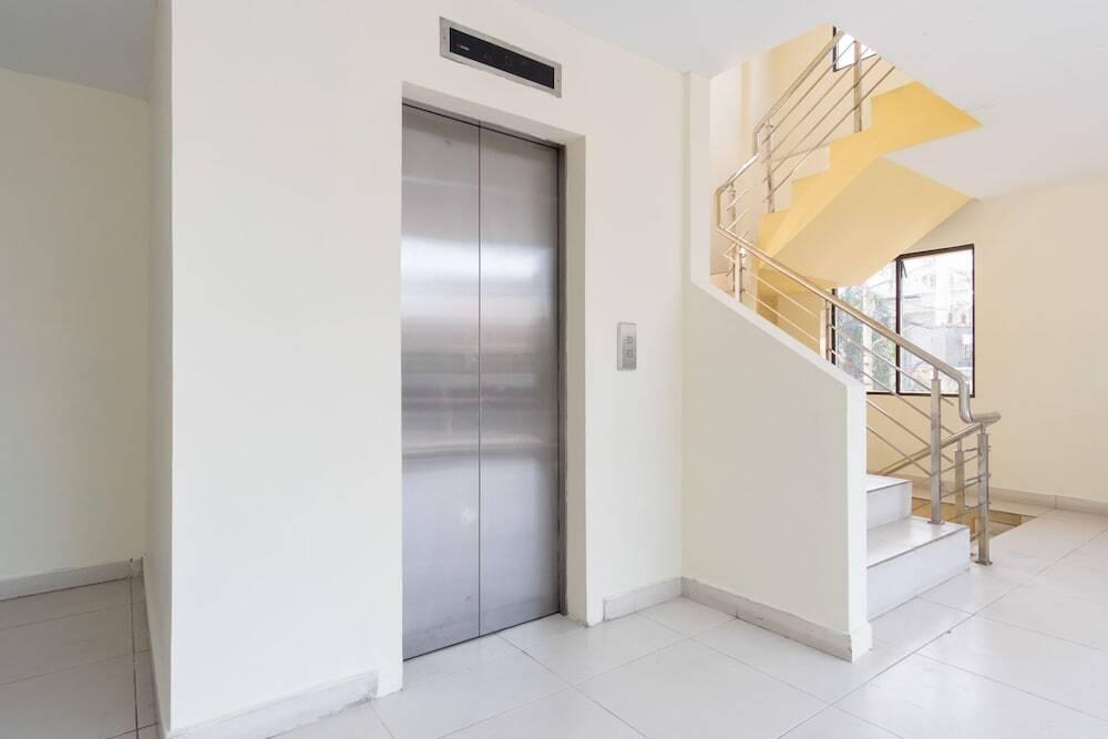 Медан: RedDoorz Plus near Cambridge City Square