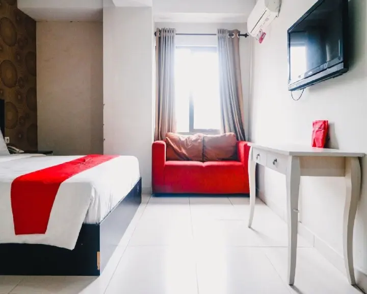 Медан: RedDoorz Plus near Cambridge City Square