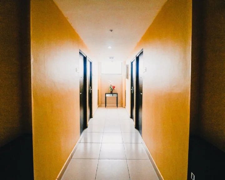 Медан: RedDoorz Plus near Cambridge City Square