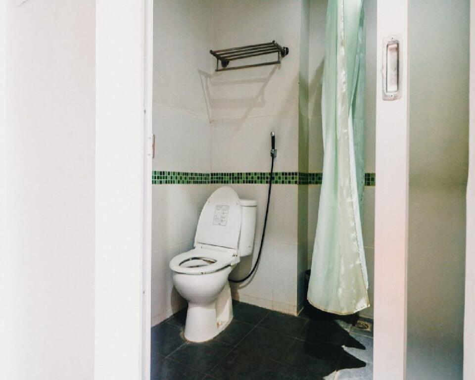 Медан: RedDoorz Plus near Cambridge City Square