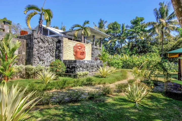 Сукасада: Le Mirage Villa Santai