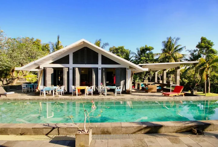 Сукасада: Le Mirage Villa Santai