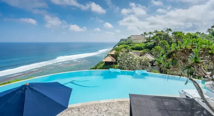 Унгасан: Cliffront Tropical Villa Cantik