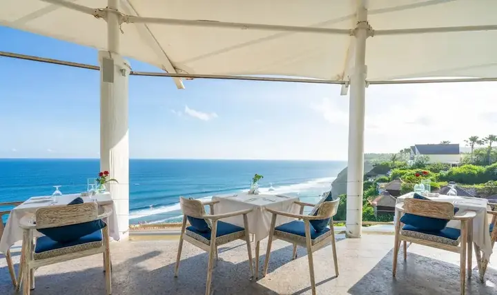Унгасан: Cliffront Tropical Villa Cantik