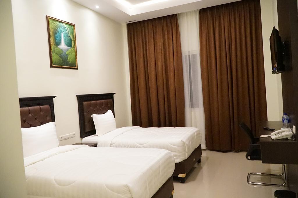 Бантаенг: Kirei Hotel Bantaeng
