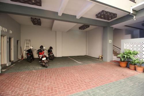 Батуретно: RedDoorz near STPN Jogja