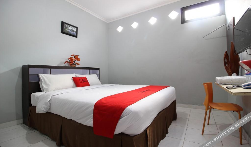 Батуретно: RedDoorz near STPN Jogja