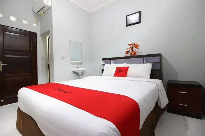 RedDoorz near STPN Jogja — фото 3