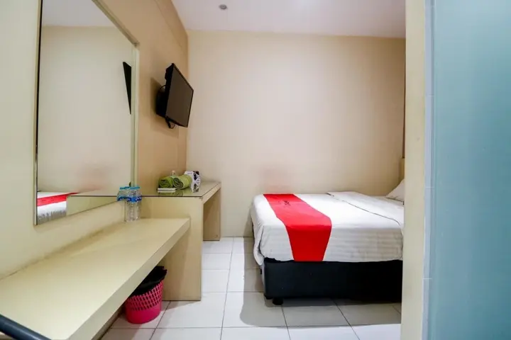 Банджармасин: RedDoorz near Pasar Tarapung Siring Banjarmasin
