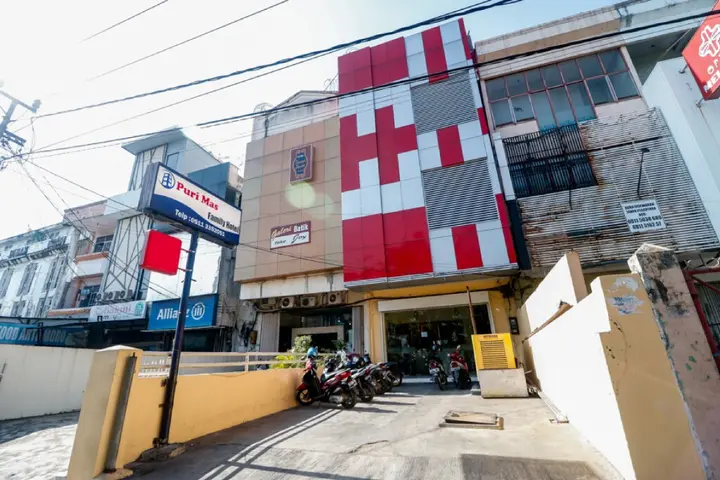 Банджармасин: RedDoorz near Pasar Tarapung Siring Banjarmasin