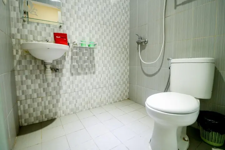 Банджармасин: RedDoorz near Pasar Tarapung Siring Banjarmasin