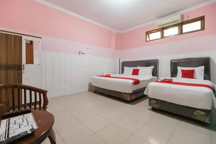 RedDoorz Plus @ Jalan Gatot Subroto Medan — фото 6