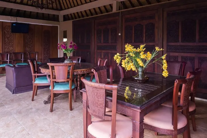 Сукавати: Villa Taman Sari