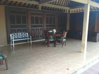 Сукавати: Villa Taman Sari