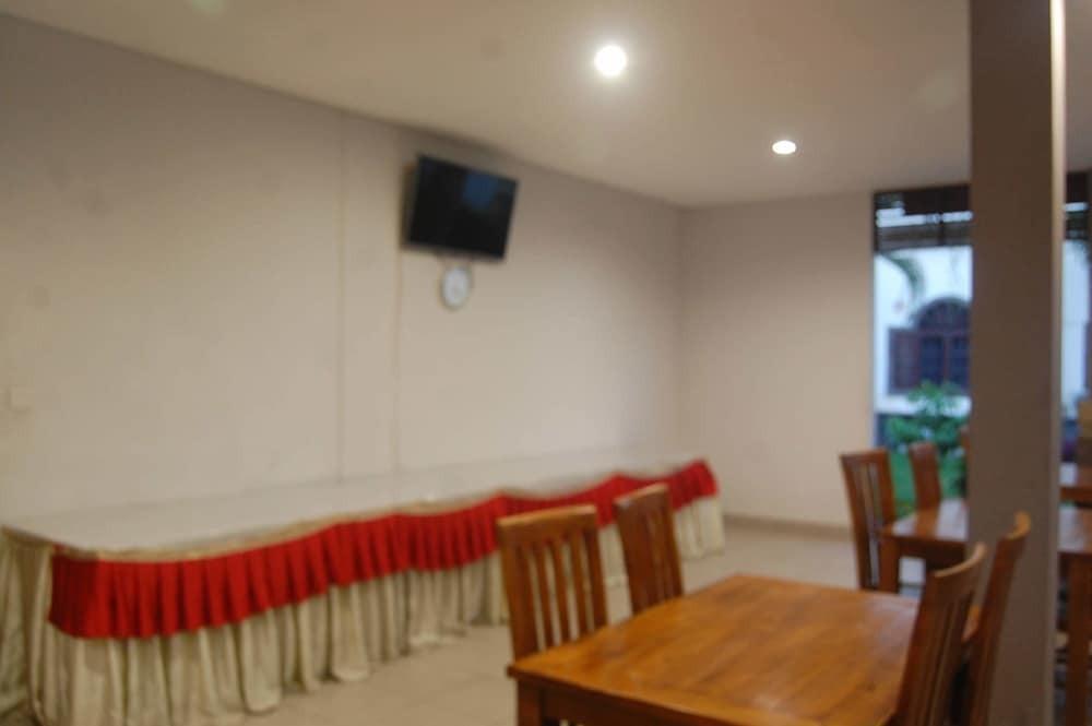 Табанан: Dhyanapura City Hotel