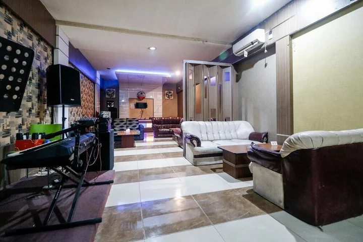 Пеканбару: RedDoorz Plus near Pasar Wisata