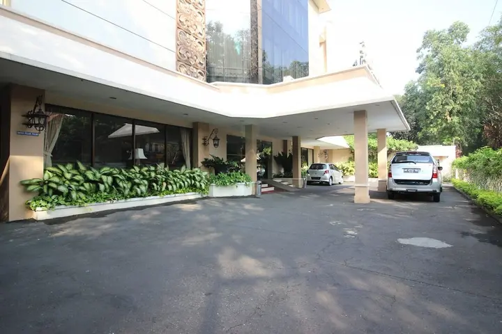 Суракарта: RedDoorz Premium @ Slamet Riyadi 2