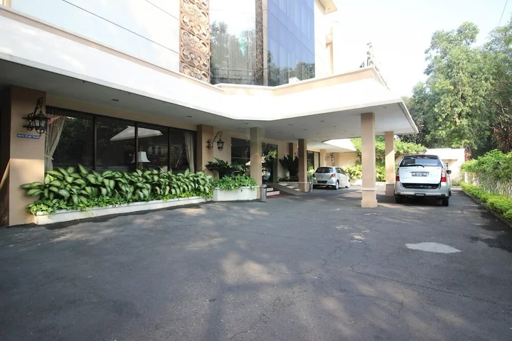 Суракарта: RedDoorz Premium @ Slamet Riyadi 2