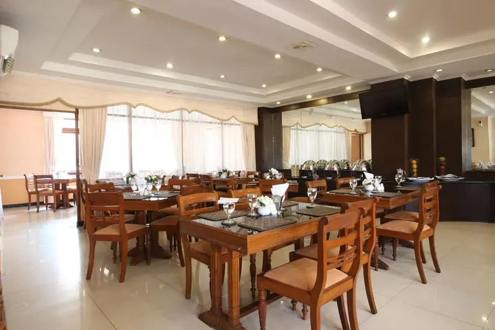 Суракарта: RedDoorz Premium @ Slamet Riyadi 2