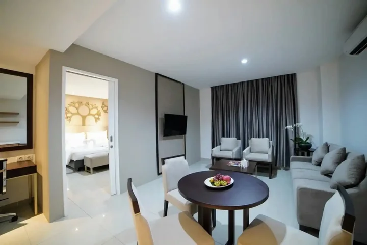 Сурабая: Palm Park Hotel Surabaya