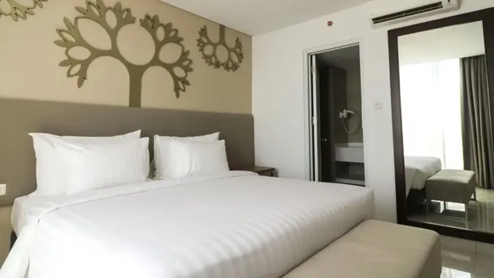 Сурабая: Palm Park Hotel Surabaya