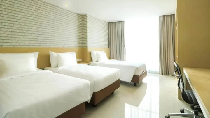 Сурабая: Palm Park Hotel Surabaya
