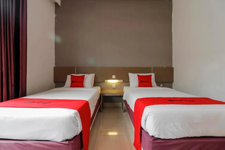 Чиребон: RedDoorz near Goa Sunyaragi