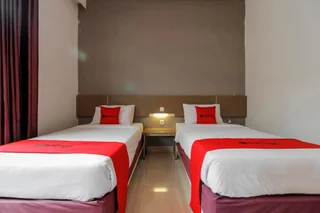 Чиребон: RedDoorz near Goa Sunyaragi