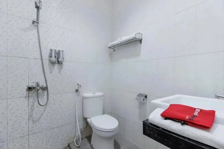 Чиребон: RedDoorz near Goa Sunyaragi