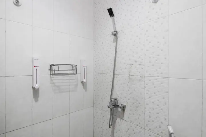 Чиребон: RedDoorz near Goa Sunyaragi