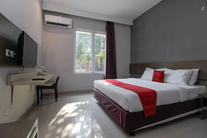 Чиребон: RedDoorz near Goa Sunyaragi