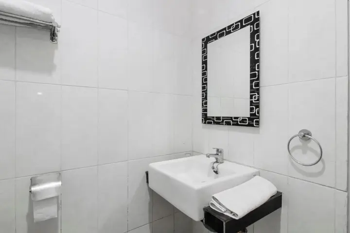 Чиребон: RedDoorz near Goa Sunyaragi