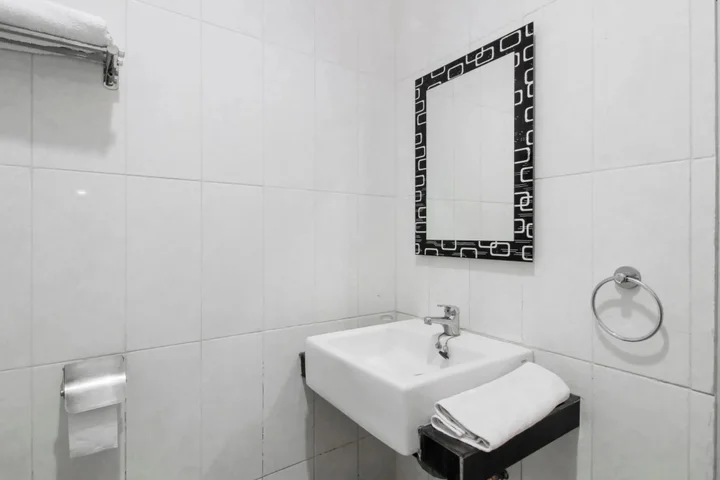 Чиребон: RedDoorz near Goa Sunyaragi